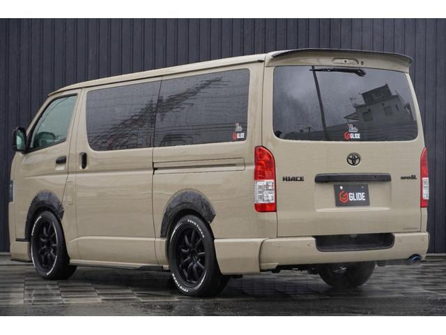 ハイエースバン 　アースカラーＰＫＧ　ＳＡＤフルエアロ　パノラマビューモニター　デジタルインナーミラー　ファブレスＭＣ－９　１８インチＡＷ　カーボンマークレスパネル　オーバーフェンダー　ＡＬＰＩＮＥ　ＤＡ（9枚目）