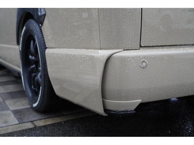ハイエースバン 　アースカラーＰＫＧ　ＳＡＤフルエアロ　パノラマビューモニター　デジタルインナーミラー　ファブレスＭＣ－９　１８インチＡＷ　カーボンマークレスパネル　オーバーフェンダー　ＡＬＰＩＮＥ　ＤＡ（41枚目）