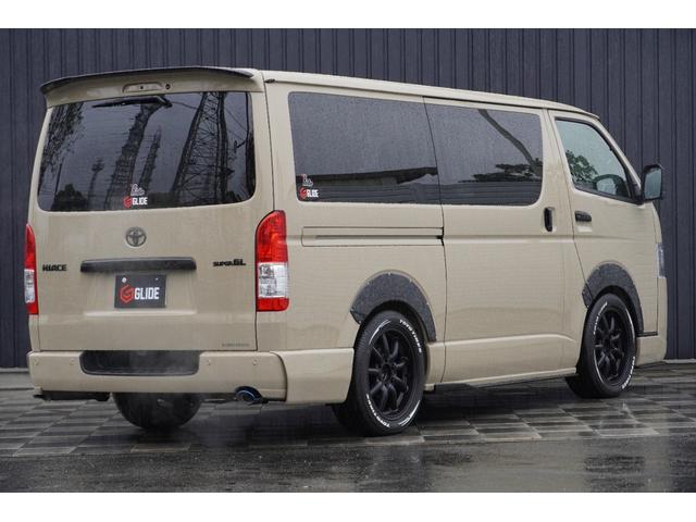 ハイエースバン 　アースカラーＰＫＧ　ＳＡＤフルエアロ　パノラマビューモニター　デジタルインナーミラー　ファブレスＭＣ－９　１８インチＡＷ　カーボンマークレスパネル　オーバーフェンダー　ＡＬＰＩＮＥ　ＤＡ（74枚目）