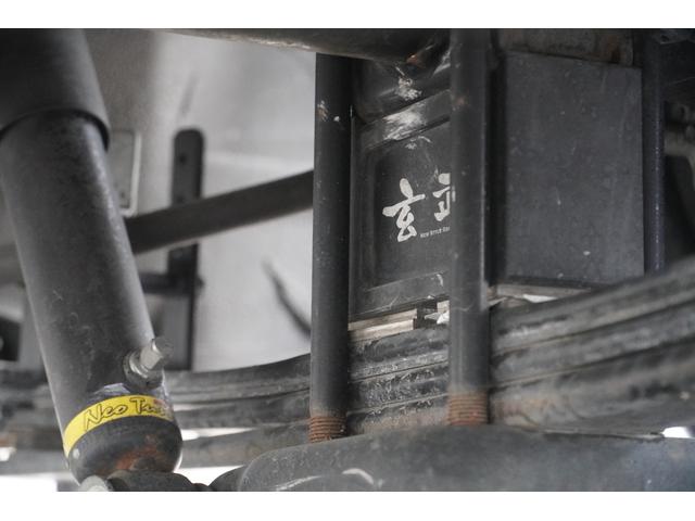 ハイエースコミューター スーパーロングＧＬ　２．８Ｄ　普通免許ＯＫ　１０人乗り　特装カラー２０２黒　ダークプライムＩＩグリル　ファブレスＸＲ－６　１９インチＡＷ　ＡＬＰＩＮＥ１１インチナビ　バックモニター　Ｆ．Ｓ．Ｒエアロ　パワースライドドア（42枚目）