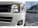 ロングスーパーＧＬプライムセレ　４ＷＤ　特別仕様車　３．０Ｄ　タイベル　Ｒ３年６／２５　１０１７０９ｋｍ時交換　Ｒスポイラー　ＨＩＤヘッドライト　スカッフプレート　キーレスキー　小窓付きＲガラススライド　黒木目調ステアリング（22枚目）