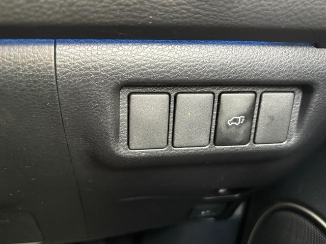 ハリアー プレミアム　４ＷＤ　純正９インチナビ・ＴＶ　ＬＥＤヘッドライト　革シート　　ＥＴＣ　クルーズコントロール　Ｂカメラ　パワーバックドアパワーシート　オートライト　１８インチアルミホイール（16枚目）