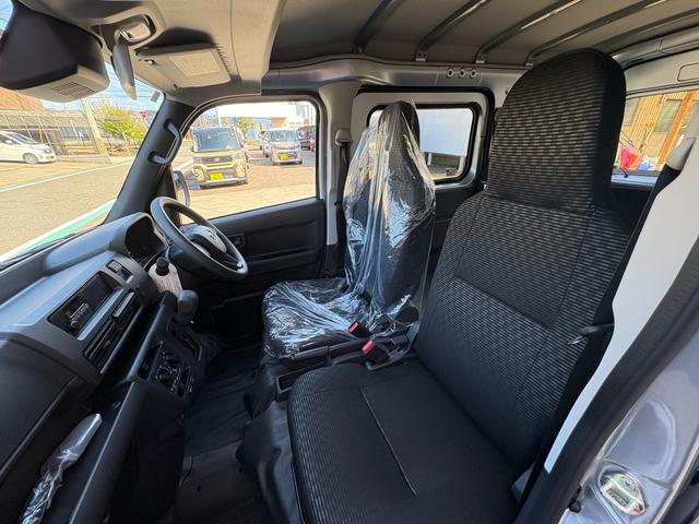 ハイゼットカーゴ 　ワンオーナー　４ＷＤ　衝突被害軽減ブレーキ　省力パック　キーフリー　　ＰＵＳＨスタート　ウェルカムドアロック　ボディ同色電格ミラー　イージークローザードア（18枚目）