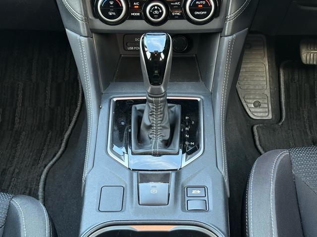 インプレッサスポーツ ２．０ｉ－Ｌアイサイト　ワンオーナー　ＥｙｅＳｉｇｈｔ　４ＷＤ　純正８型ナビ・ＴＶ　マルチファンクションディスプレイ　Ｂｌｕｅｔｏｏｔｈ　ＬＥＤヘッドライト　ＥＴＣ　クルーズコントロール　ＰＵＳＨスタート　スマートキー（14枚目）