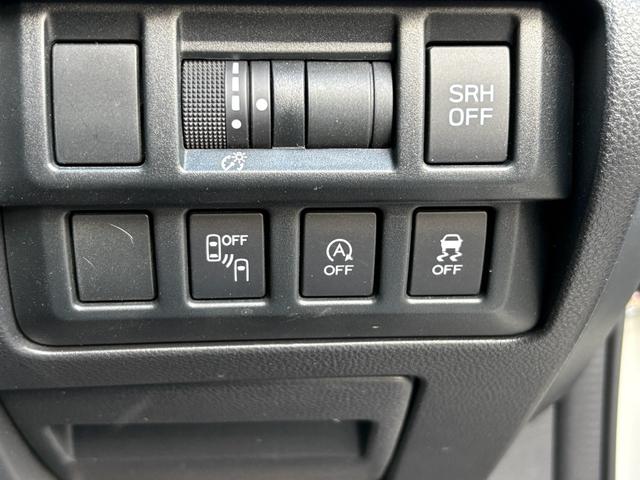 インプレッサスポーツ ２．０ｉ－Ｌアイサイト　ワンオーナー　ＥｙｅＳｉｇｈｔ　４ＷＤ　純正８型ナビ・ＴＶ　マルチファンクションディスプレイ　Ｂｌｕｅｔｏｏｔｈ　ＬＥＤヘッドライト　ＥＴＣ　クルーズコントロール　ＰＵＳＨスタート　スマートキー（15枚目）