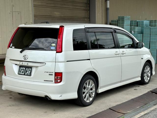 アイシス プラタナ　ユーザー買取車／バックカメラ／Ｂｌｕｅｔｏｏｔｈオーディオ／ビルトインＥＴＣ／電動スライド／スペアキーあり／ＨＩＤヘッドライト／フロントフォグランプ／スマートキー／ワンオーナー（2枚目）
