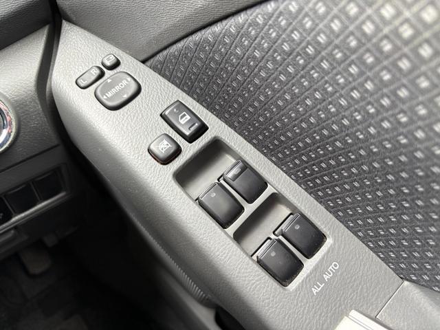 アイシス プラタナ　ユーザー買取車／バックカメラ／Ｂｌｕｅｔｏｏｔｈオーディオ／ビルトインＥＴＣ／電動スライド／スペアキーあり／ＨＩＤヘッドライト／フロントフォグランプ／スマートキー／ワンオーナー（22枚目）
