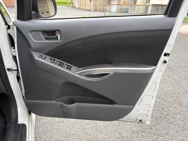 アイシス プラタナ　ユーザー買取車／バックカメラ／Ｂｌｕｅｔｏｏｔｈオーディオ／ビルトインＥＴＣ／電動スライド／スペアキーあり／ＨＩＤヘッドライト／フロントフォグランプ／スマートキー／ワンオーナー（23枚目）