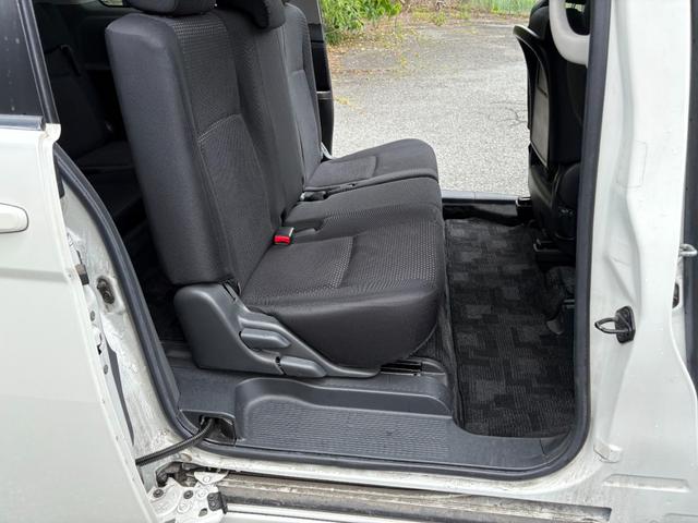 アイシス プラタナ　ユーザー買取車／バックカメラ／Ｂｌｕｅｔｏｏｔｈオーディオ／ビルトインＥＴＣ／電動スライド／スペアキーあり／ＨＩＤヘッドライト／フロントフォグランプ／スマートキー／ワンオーナー（32枚目）