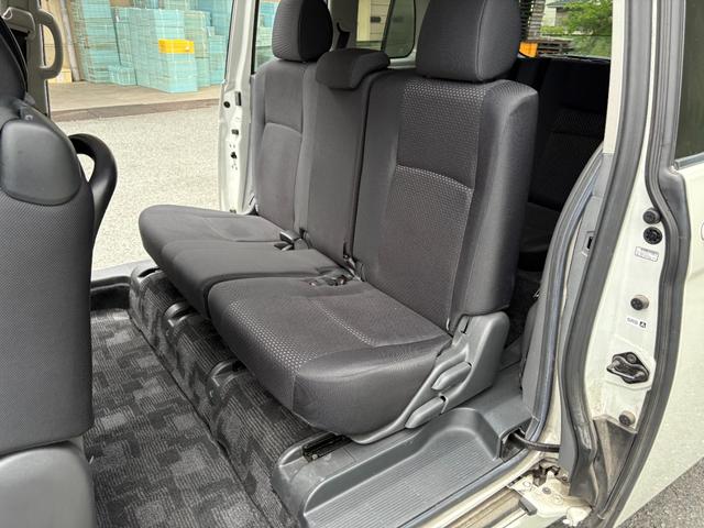 アイシス プラタナ　ユーザー買取車／バックカメラ／Ｂｌｕｅｔｏｏｔｈオーディオ／ビルトインＥＴＣ／電動スライド／スペアキーあり／ＨＩＤヘッドライト／フロントフォグランプ／スマートキー／ワンオーナー（33枚目）