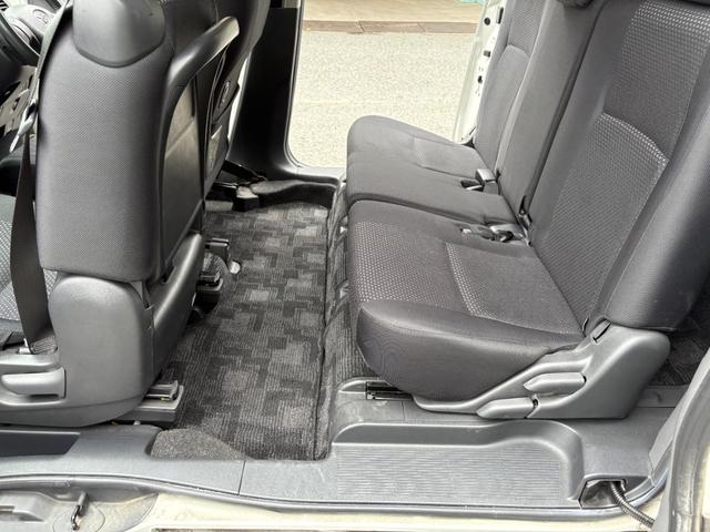 アイシス プラタナ　ユーザー買取車／バックカメラ／Ｂｌｕｅｔｏｏｔｈオーディオ／ビルトインＥＴＣ／電動スライド／スペアキーあり／ＨＩＤヘッドライト／フロントフォグランプ／スマートキー／ワンオーナー（34枚目）