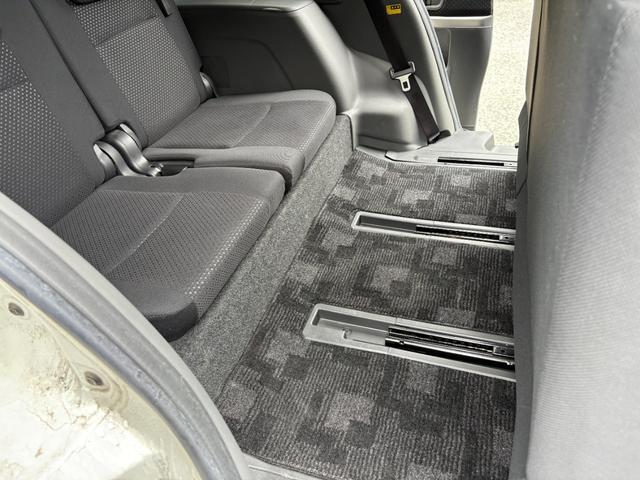 アイシス プラタナ　ユーザー買取車／バックカメラ／Ｂｌｕｅｔｏｏｔｈオーディオ／ビルトインＥＴＣ／電動スライド／スペアキーあり／ＨＩＤヘッドライト／フロントフォグランプ／スマートキー／ワンオーナー（36枚目）