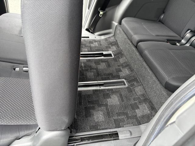 アイシス プラタナ　ユーザー買取車／バックカメラ／Ｂｌｕｅｔｏｏｔｈオーディオ／ビルトインＥＴＣ／電動スライド／スペアキーあり／ＨＩＤヘッドライト／フロントフォグランプ／スマートキー／ワンオーナー（38枚目）