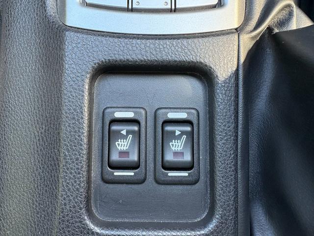 ８６ ＧＴリミテッド　純正ナビ／バックカメラ／Ｂｌｕｅｔｏｏｔｈオーディオ／６ＭＴ／ＥＴＣ／前席シートヒーター／横滑り防止／オートエアコン／ハーフレザーシート／スペアキーあり／メンンテナンスノートあり／オートライト（8枚目）