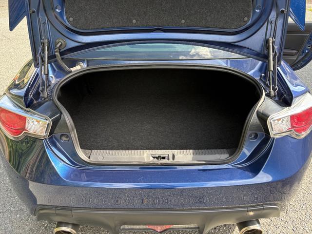 ８６ ＧＴリミテッド　純正ナビ／バックカメラ／Ｂｌｕｅｔｏｏｔｈオーディオ／６ＭＴ／ＥＴＣ／前席シートヒーター／横滑り防止／オートエアコン／ハーフレザーシート／スペアキーあり／メンンテナンスノートあり／オートライト（36枚目）