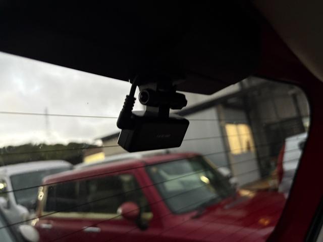 Ｎ－ＯＮＥ Ｇ　距離無制限１年保証付／純正ナビ／Ｂｌｕｅｔｏｏｔｈオーディオ／オートエアコン／赤白ツートン／前後ドラレコ／横滑り防止／白ホイール／メンテナンスノートあり／ディーラー仕入れ／プッシュスタート（22枚目）