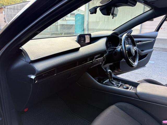 ＭＡＺＤＡ３ファストバック １５Ｓツーリング　距離無制限１年保証付／純正ナビ／Ｂｌｕｅｔｏｏｔｈオーディオ／バックカメラ／ＨＤＭＩ接続／クルーズコントロール／横滑り防止／オートライト／ビルトインＥＴＣ／ＬＥＤヘッドライト／新品タイヤ４本／ＨＵＤ（34枚目）