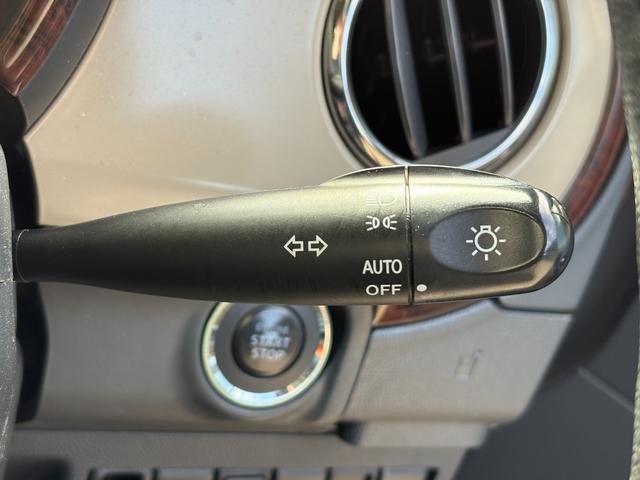 アルトラパン １０ｔｈアニバーサリーリミテッド　距離無制限１年保証付／社外ナビ／Ｂｌｕｅｔｏｏｔｈオーディオ／社内ウッドパネル／フルセグＴＶ／走行中ＴＶＯＫ／シートヒーター／フロントフォグランプ／スペアキー有り／オートライト／オートエアコン（21枚目）