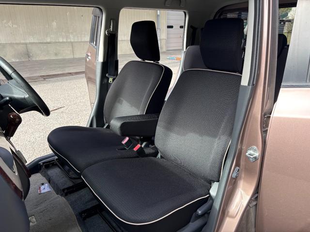 アルトラパン １０ｔｈアニバーサリーリミテッド　距離無制限１年保証付／社外ナビ／Ｂｌｕｅｔｏｏｔｈオーディオ／社内ウッドパネル／フルセグＴＶ／走行中ＴＶＯＫ／シートヒーター／フロントフォグランプ／スペアキー有り／オートライト／オートエアコン（28枚目）