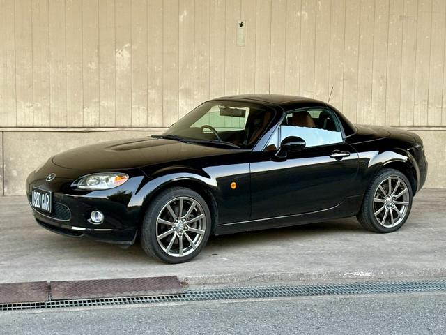 ロードスター ＶＳ　ＲＨＴ　６ＭＴ／純正ナビ／純正メッキアルミ／オートエアコン／シートヒーター／取説・メンテナンスノートあり／スペアキー有り／革シート／ＥＴＣ／バックカメラ／社外マフラー／電動オープン／ｐｉｖｏｔデジタルモニター（33枚目）