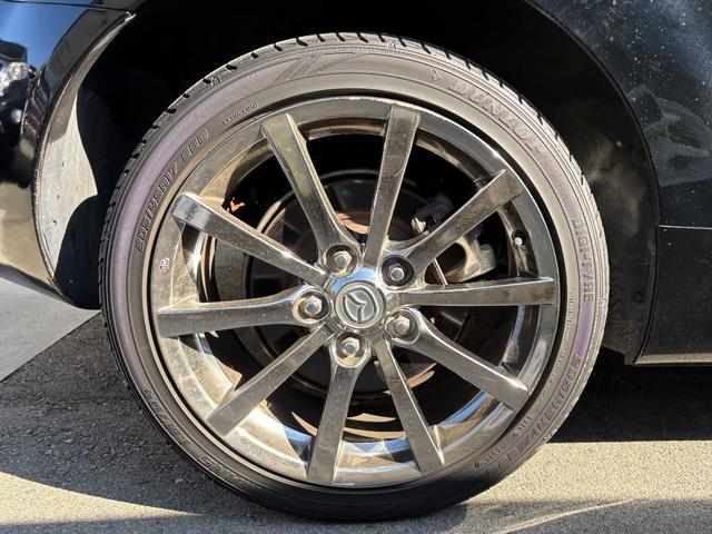 ロードスター ＶＳ　ＲＨＴ　６ＭＴ／純正ナビ／純正メッキアルミ／オートエアコン／シートヒーター／取説・メンテナンスノートあり／スペアキー有り／革シート／ＥＴＣ／バックカメラ／社外マフラー／電動オープン／ｐｉｖｏｔデジタルモニター（51枚目）