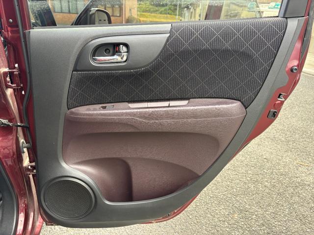 Ｎ－ＯＮＥ プレミアム・Ｌパッケージ　距離無制限１年保証付／純正ナビ／バックカメラ／オートエアコン／オートライト／スペアキー有り／横滑り防止／ＨＩＤヘッドライト／フロントフォグランプ／ＣＤ／ＤＶＤ／ツートンカラー／ステアリングスイッチ（25枚目）