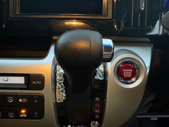 Ｎ－ＷＧＮカスタム Ｇ・ターボパッケージ　距離無制限１年保証付／ＨＩＤヘッドライト／クルーズコントロール／オートライト／オートエアコン／ＥＴＣ／フロントフォグランプ／ＵＳＢ接続／スペアキー有り／メンテナンスノートあり／横滑り防止（16枚目）