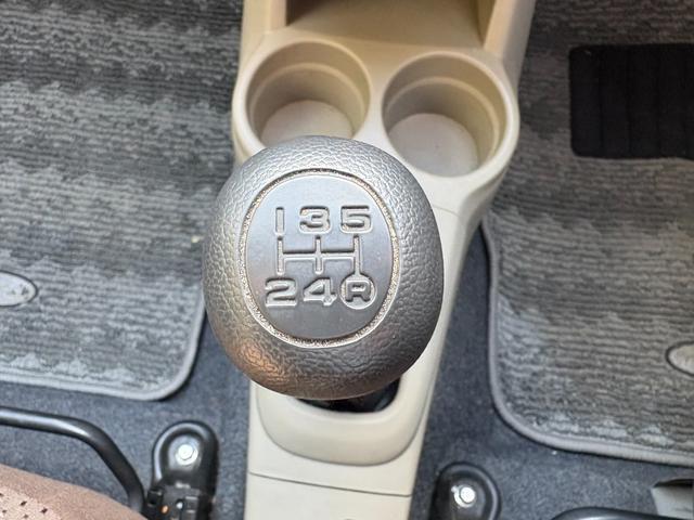 ミラ Ｌセレクション　５ＭＴ／ＬＥＤヘッドライト／電格ミラー／車検整備付／ＣＤ再生／パワーウィンドウ／キーレスキー／スペアキー有り／取説あり／エアバック／ＦＭ／ＡＭ／アルミペダル（5枚目）