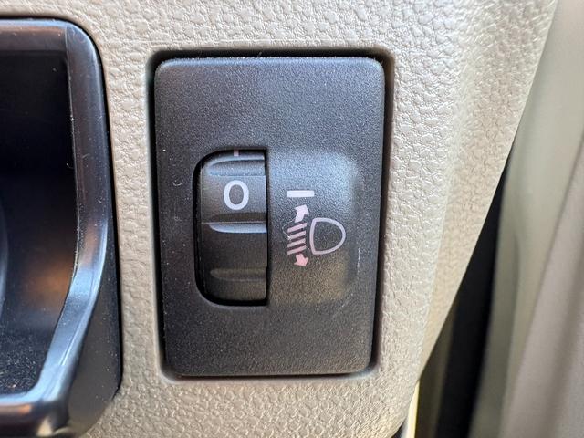 ミラ Ｌセレクション　５ＭＴ／ＬＥＤヘッドライト／電格ミラー／車検整備付／ＣＤ再生／パワーウィンドウ／キーレスキー／スペアキー有り／取説あり／エアバック／ＦＭ／ＡＭ／アルミペダル（18枚目）