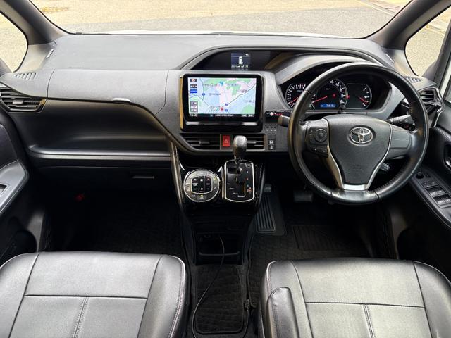 ヴォクシー ＺＳ　煌ＩＩ　距離無制限１年保証付／ユーザー買取／パナソニックフローティング９インチナビ／バックカメラ／Ｂｌｕｅｔｏｏｔｈオーディオ／ＨＤＭＩ接続／両側扇動スライド／クルーズコントロール／ＥＴＣ／オートライト（12枚目）