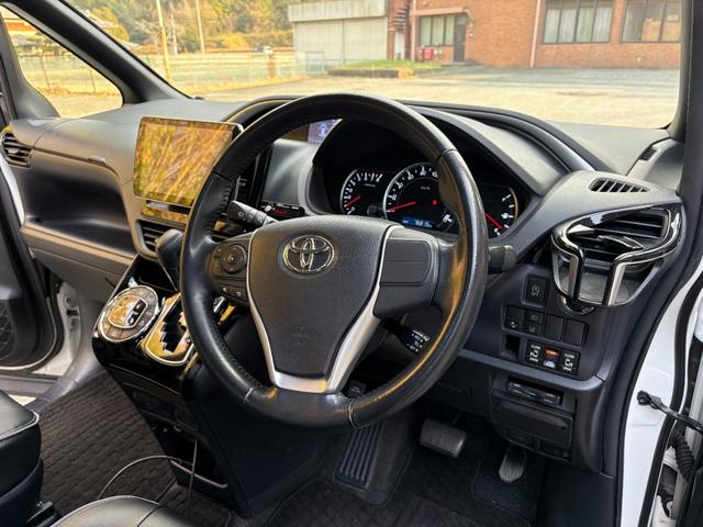 ヴォクシー ＺＳ　煌ＩＩ　距離無制限１年保証付／ユーザー買取／パナソニックフローティング９インチナビ／バックカメラ／Ｂｌｕｅｔｏｏｔｈオーディオ／ＨＤＭＩ接続／両側扇動スライド／クルーズコントロール／ＥＴＣ／オートライト（36枚目）