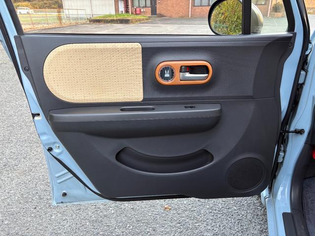 アルトラパン Ｘ　距離無制限１年保証付／ケンウッドナビ／Ｂｌｕｅｔｏｏｔｈオーディオ／スペアキー有り／グリルホワイトＰ／メンテナンスノートあり／プッシュスタート／スマートキー／ＣＤ／ＤＶＤ／ツートンカラー（24枚目）