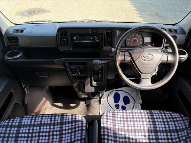 ハイゼットカーゴ デッキバンＧ　ＳＡＩＩＩ　距離無制限１年保証／社外新品ホイール／新品タイヤ／シートカバー／衝突軽減ブレーキ／横滑り防止／スマートアシスト／アイドリングストップ／オーバーヘッドシェルフ／電格ミラー／フロントフォグランプ（12枚目）