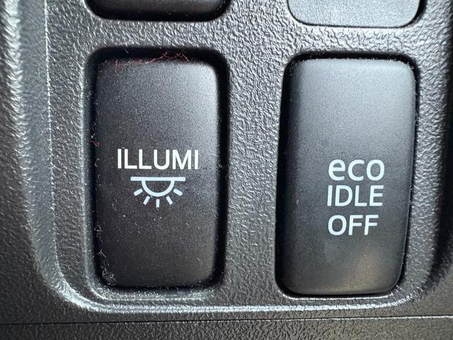 タント カスタムＲＳ　距離無制限１年保証付／純正ナビ／Ｂｌｕｅｔｏｏｔｈオーディオ／オーバーヘッドコンソール／オートエアコン／ＨＩＤヘッドライト／パワースライドドア／ＥＴＣ／アイドリングストップ／純正アルミ／フロントフォグ（18枚目）