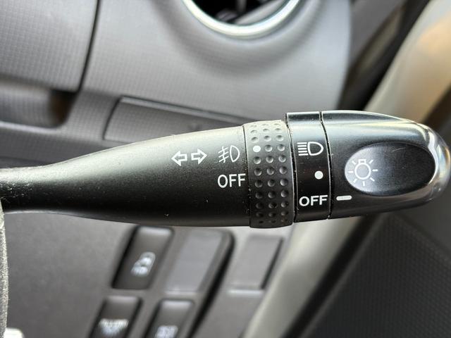 タント カスタムＲＳ　距離無制限１年保証付／純正ナビ／Ｂｌｕｅｔｏｏｔｈオーディオ／オーバーヘッドコンソール／オートエアコン／ＨＩＤヘッドライト／パワースライドドア／ＥＴＣ／アイドリングストップ／純正アルミ／フロントフォグ（22枚目）