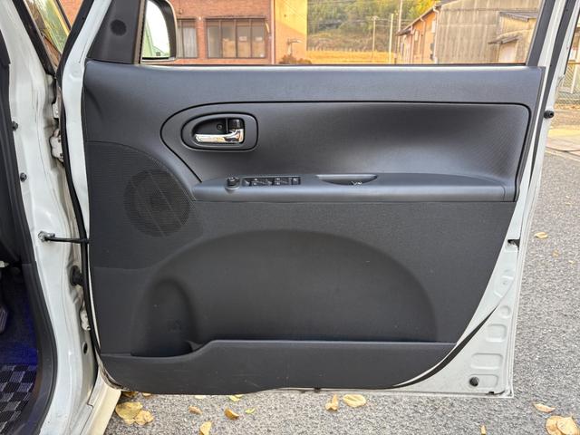 タント カスタムＲＳ　距離無制限１年保証付／純正ナビ／Ｂｌｕｅｔｏｏｔｈオーディオ／オーバーヘッドコンソール／オートエアコン／ＨＩＤヘッドライト／パワースライドドア／ＥＴＣ／アイドリングストップ／純正アルミ／フロントフォグ（24枚目）