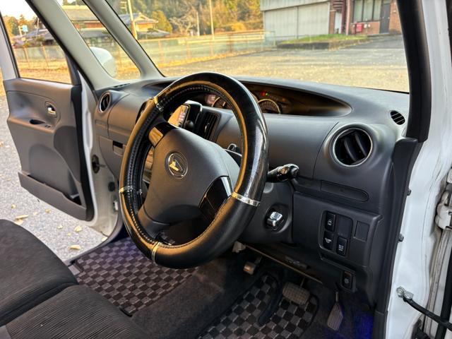 タント カスタムＲＳ　距離無制限１年保証付／純正ナビ／Ｂｌｕｅｔｏｏｔｈオーディオ／オーバーヘッドコンソール／オートエアコン／ＨＩＤヘッドライト／パワースライドドア／ＥＴＣ／アイドリングストップ／純正アルミ／フロントフォグ（29枚目）