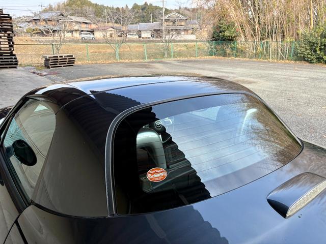 ロードスター ＶＳ　ＲＨＴ　リトラクタブルハードトップ／シートヒーター／スマートキー／純正アルミ／茶革フルレザーシート／オートエアコン／パドルシフト／ステアリングスイッチ／ＨＩＤヘッドライト／走行２．３万ｋｍ（46枚目）