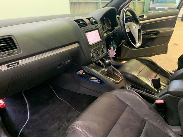 R32 4WD 5ドア カーナビ ETC バックモニター V型6気筒DOHC24バルブ レザーステアリング シートヒーター アルミペダル 車検整備付き(24枚目)