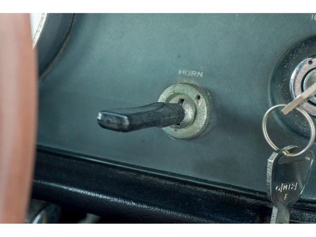 S800 Mタイプ 車検令和9年7月まで シート張替え済 ダッシュボード張替え済 ドアパネル張替え済 コンソールボックス張替え済 フロアマット製作 内装張替え済 幌製作 トノカバー製作 外装同色塗り直し(55枚目)