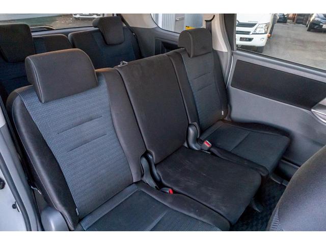 ヴォクシー ＺＳ　煌　ＨＤＤナビ　バックカメラ　パドルシフト　ＥＴＣ　両側パワースライドドア　プッシュスタート　スマートキー　１６インチアルミホイール　８人乗り（8枚目）