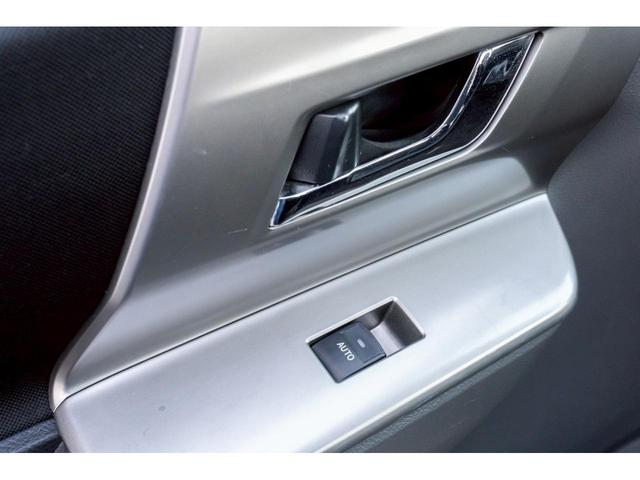 ヴォクシー ＺＳ　煌　ＨＤＤナビ　バックカメラ　パドルシフト　ＥＴＣ　両側パワースライドドア　プッシュスタート　スマートキー　１６インチアルミホイール　８人乗り（61枚目）