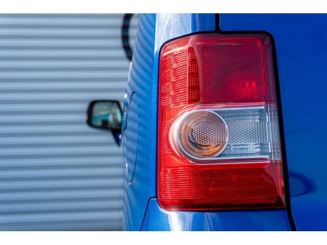 ムーヴコンテ Ｌ　リミテッド　純正オーディオ　パワーシート　シートリフター　オートエアコン　ヘッドライトレベライザー　アームレスト　パワーステアリング　パワーウインド　ＡＢＳ　電動格納ミラー　衝突安全ボディ　キーレスキー（16枚目）