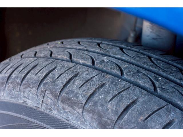 ムーヴコンテ Ｌ　リミテッド　純正オーディオ　パワーシート　シートリフター　オートエアコン　ヘッドライトレベライザー　アームレスト　パワーステアリング　パワーウインド　ＡＢＳ　電動格納ミラー　衝突安全ボディ　キーレスキー（28枚目）