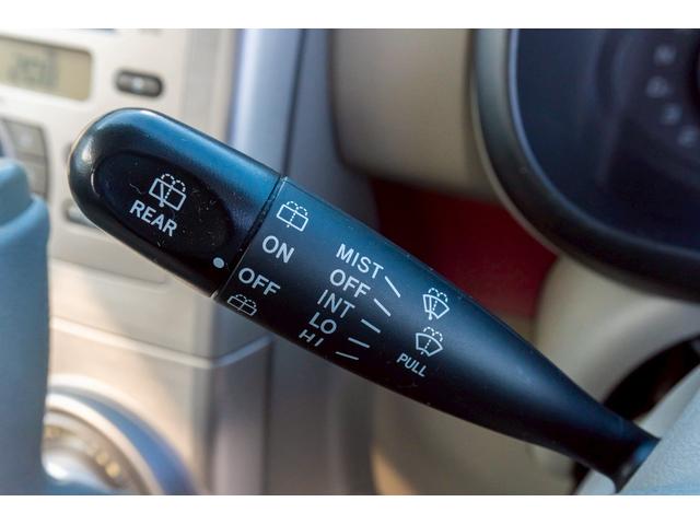 ムーヴコンテ Ｌ　リミテッド　純正オーディオ　パワーシート　シートリフター　オートエアコン　ヘッドライトレベライザー　アームレスト　パワーステアリング　パワーウインド　ＡＢＳ　電動格納ミラー　衝突安全ボディ　キーレスキー（41枚目）