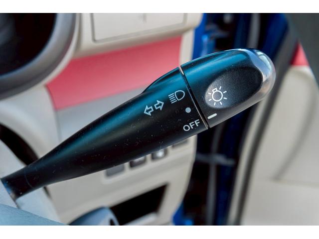 ムーヴコンテ Ｌ　リミテッド　純正オーディオ　パワーシート　シートリフター　オートエアコン　ヘッドライトレベライザー　アームレスト　パワーステアリング　パワーウインド　ＡＢＳ　電動格納ミラー　衝突安全ボディ　キーレスキー（42枚目）