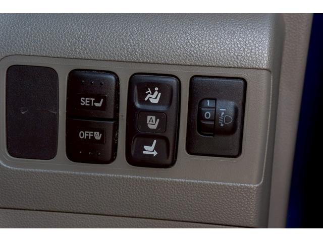 ムーヴコンテ Ｌ　リミテッド　純正オーディオ　パワーシート　シートリフター　オートエアコン　ヘッドライトレベライザー　アームレスト　パワーステアリング　パワーウインド　ＡＢＳ　電動格納ミラー　衝突安全ボディ　キーレスキー（44枚目）