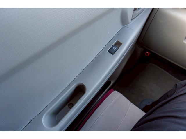 ムーヴコンテ Ｌ　リミテッド　純正オーディオ　パワーシート　シートリフター　オートエアコン　ヘッドライトレベライザー　アームレスト　パワーステアリング　パワーウインド　ＡＢＳ　電動格納ミラー　衝突安全ボディ　キーレスキー（57枚目）