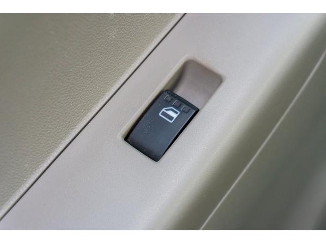 ムーヴコンテ Ｌ　リミテッド　純正オーディオ　パワーシート　シートリフター　オートエアコン　ヘッドライトレベライザー　アームレスト　パワーステアリング　パワーウインド　ＡＢＳ　電動格納ミラー　衝突安全ボディ　キーレスキー（58枚目）