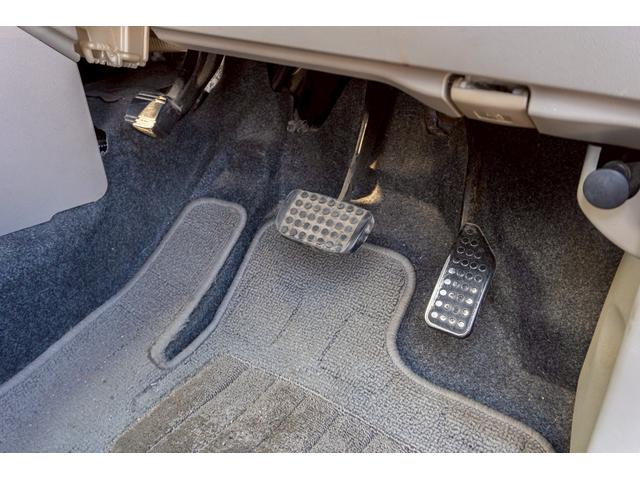 ムーヴコンテ Ｌ　リミテッド　純正オーディオ　パワーシート　シートリフター　オートエアコン　ヘッドライトレベライザー　アームレスト　パワーステアリング　パワーウインド　ＡＢＳ　電動格納ミラー　衝突安全ボディ　キーレスキー（61枚目）